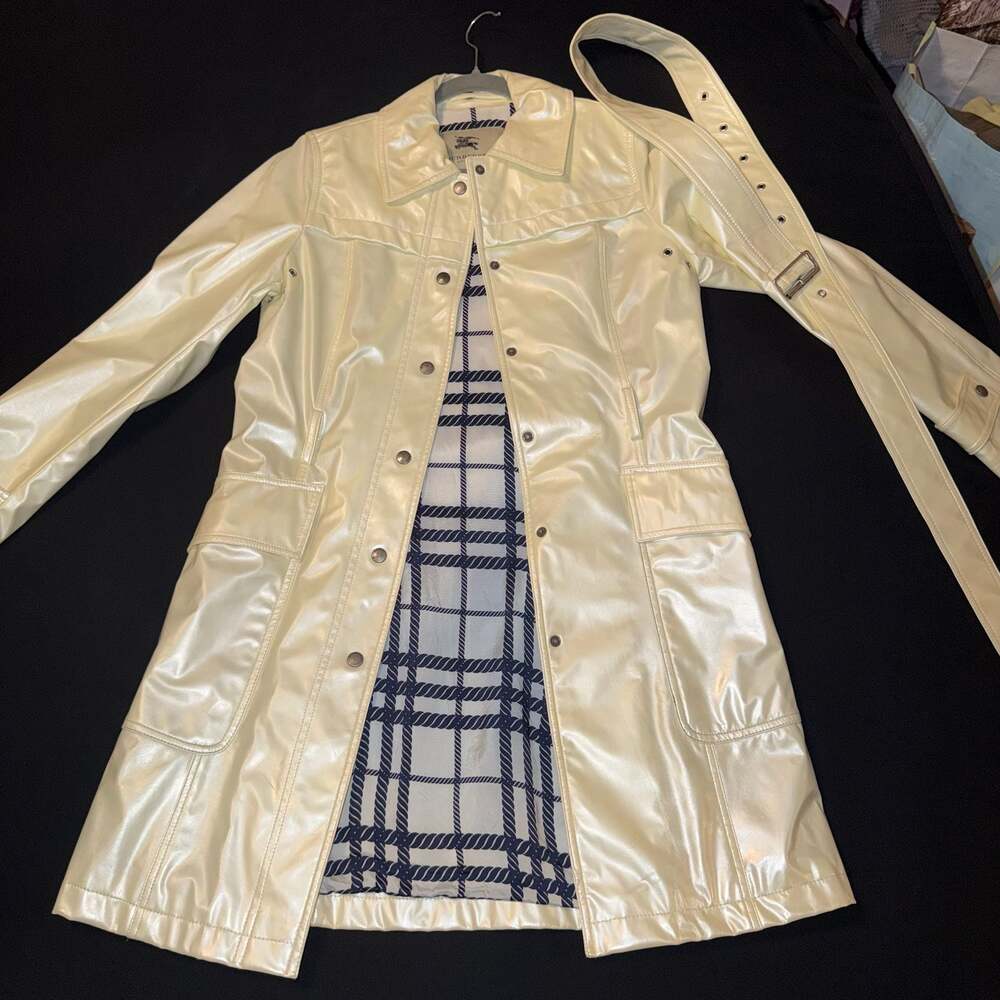 Burberry London Trench Coat - Neutrals Coats, Clothing - WBURL210830
